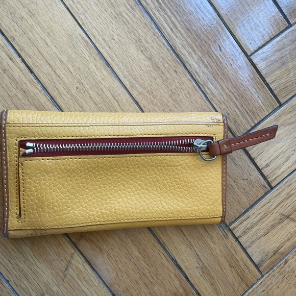 Dooney and Bourke Yellow wallet - Picture 3 of 7